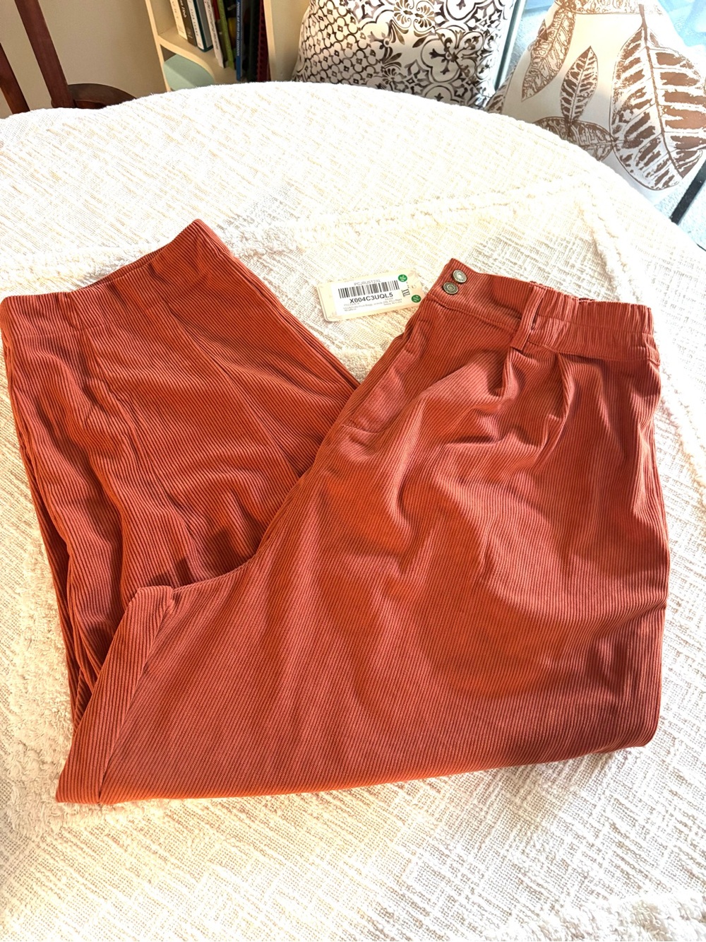 Corduroy Wide-Leg Pants in Rust